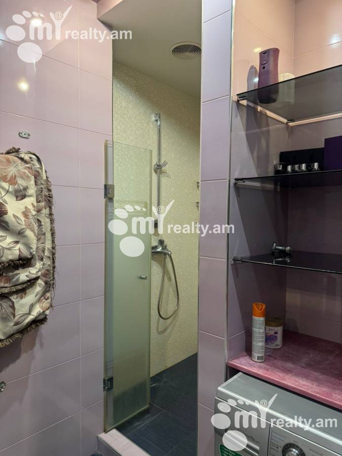 3 սենյականոց բնակարան  Ծարավ Աղբյուրի փող., Ավան Երևան, 157160