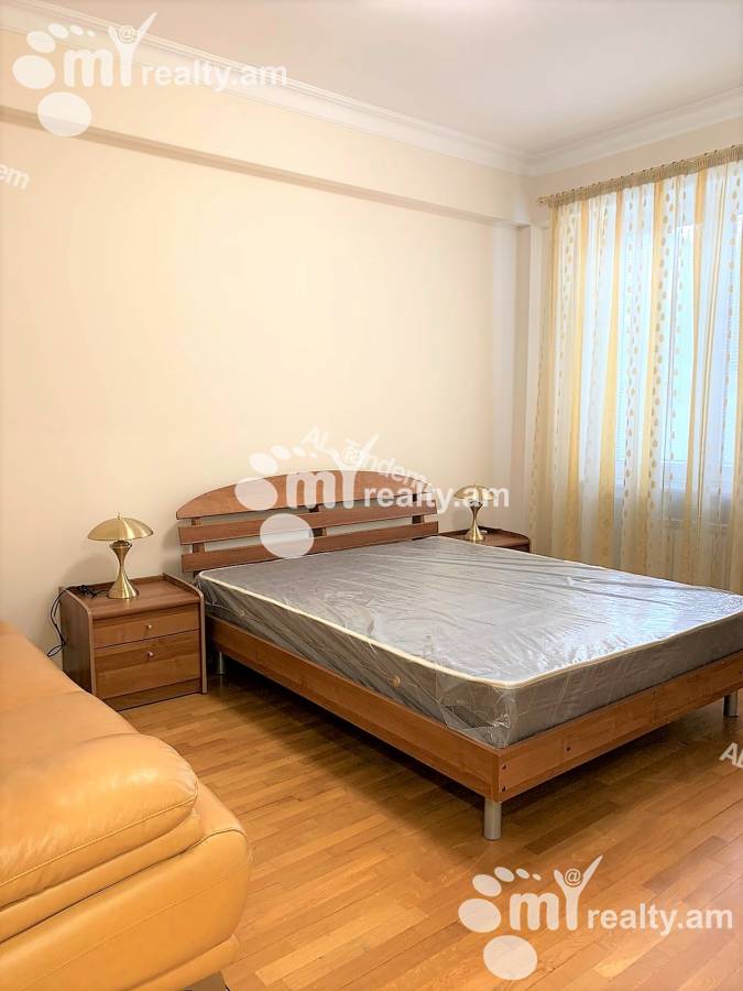 Снять 3 комнатную квартиру Мгер Мкртчян ул, Центр Ереван, 122518