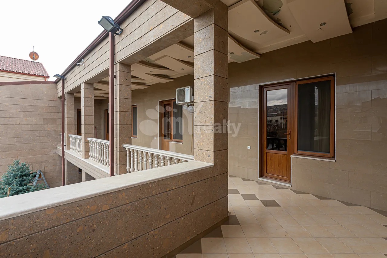 Купить дом 5-я улица Паруйр Севак, Аван Ереван, 160039