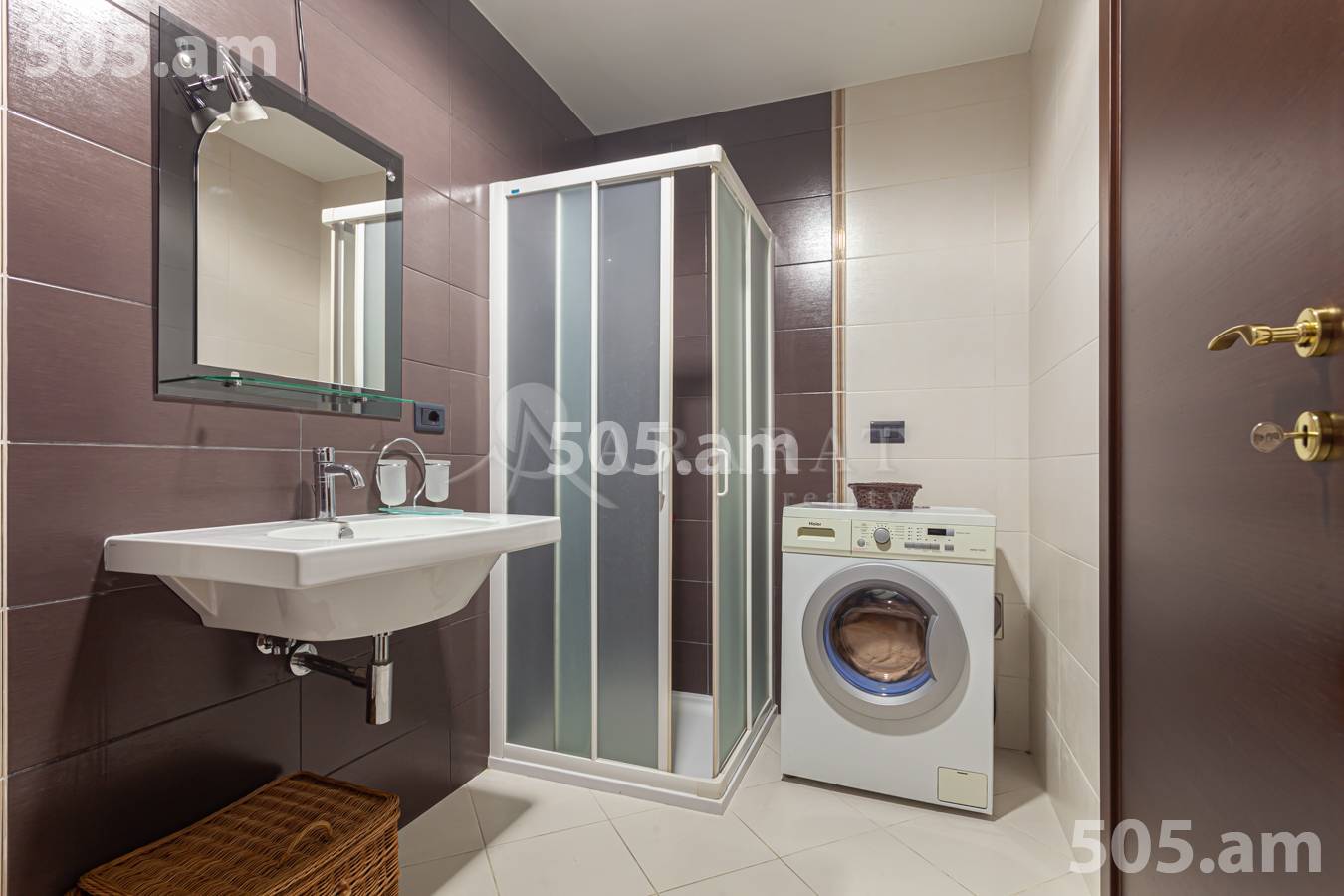 3 bedroom apartment for rent خیابان وازگِن سارگیسیان, مرکز شهر ایروان, 151410