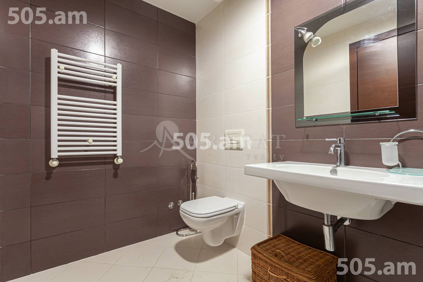 3 bedroom apartment for rent خیابان وازگِن سارگیسیان, مرکز شهر ایروان, 151410