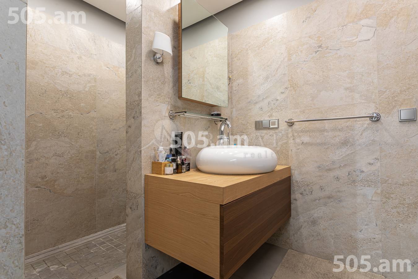 5 bedroom apartment for sale خیابان آنتارایین, مرکز شهر ایروان, 156281