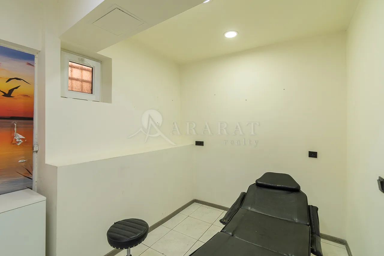 Снять коммерческoе помещение Терян ул, Центр Ереван, 158207