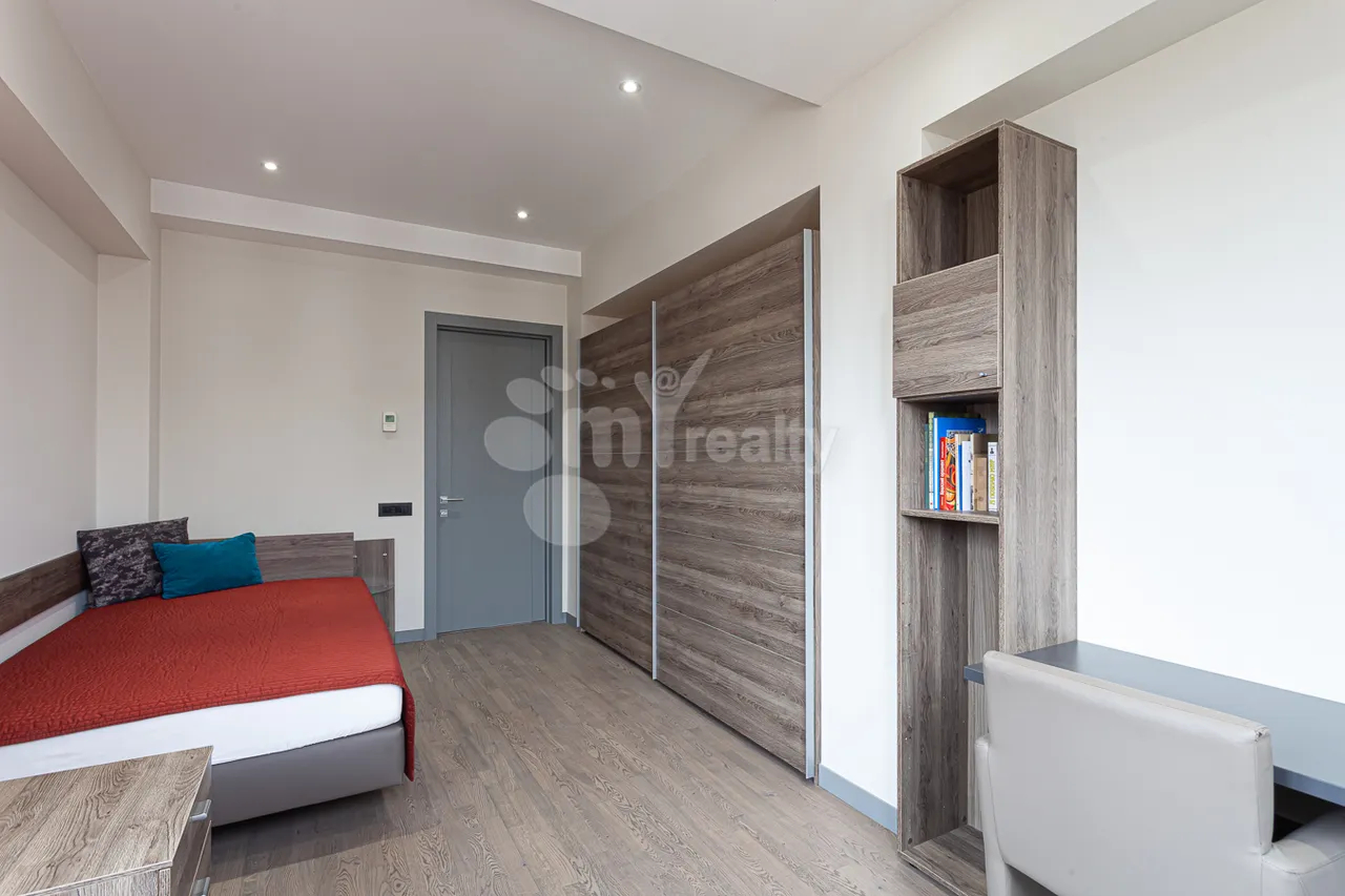 3 bedroom apartment for sale rue d'Amiryan, Center Yerevan, 161375