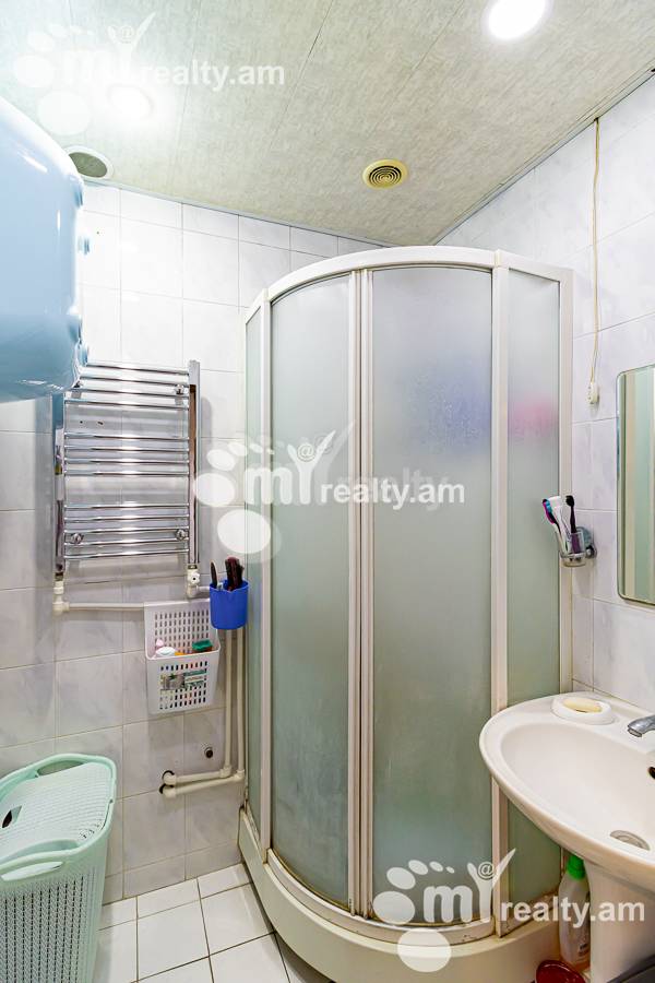 2 սենյականոց բնակարան  Համբարձումյան փող, Արաբկիր Երևան, 154934