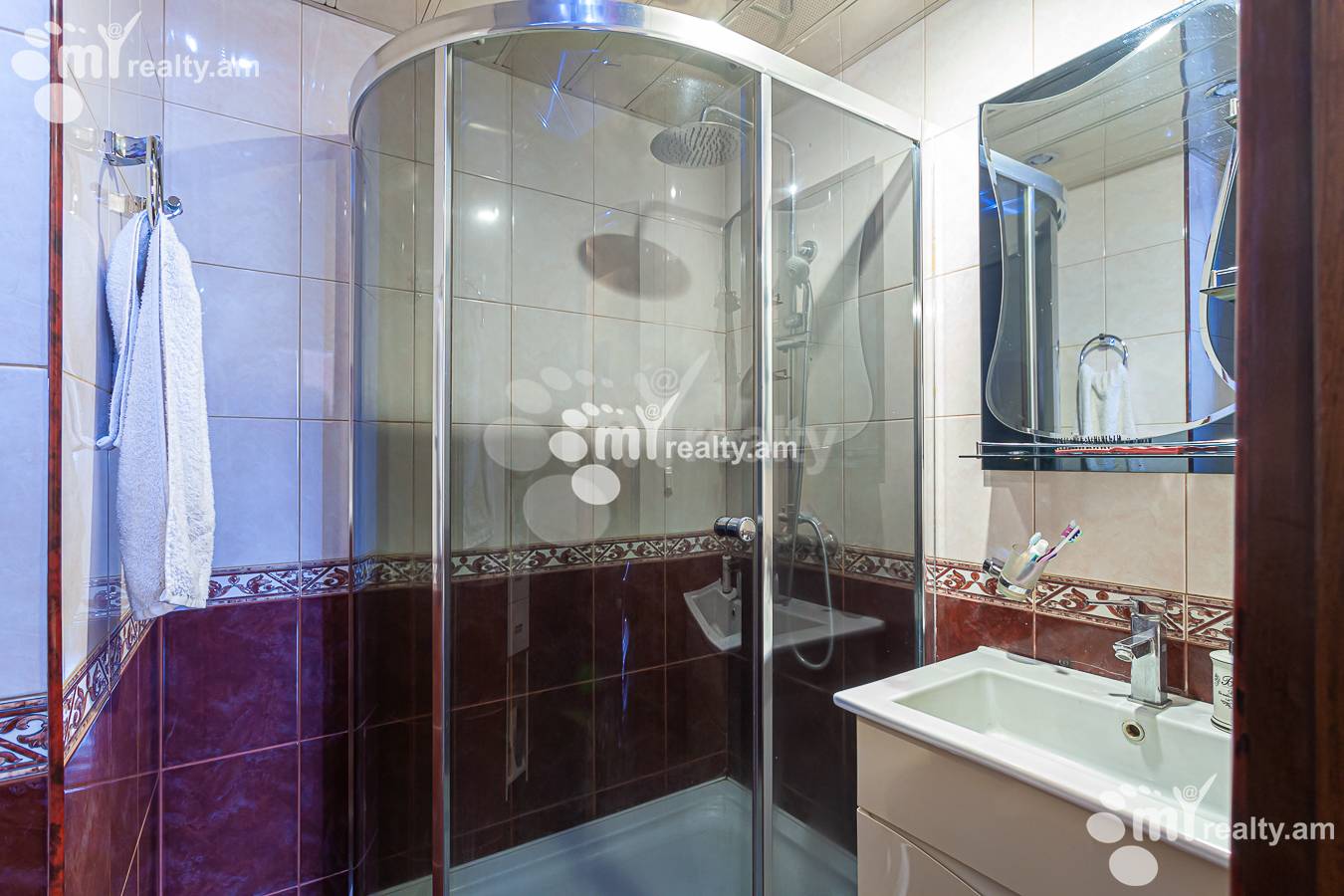 3 bedroom apartment for sale E. Qochar St, Center Yerevan, 152052