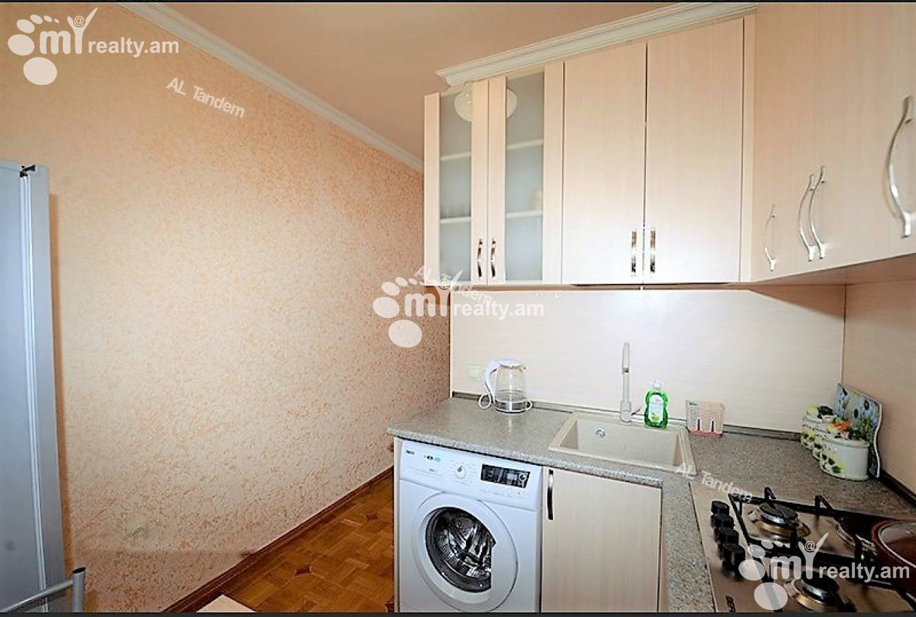 Снять 1 комнатную квартиру Каджазнуни ул, Центр Ереван, 133041