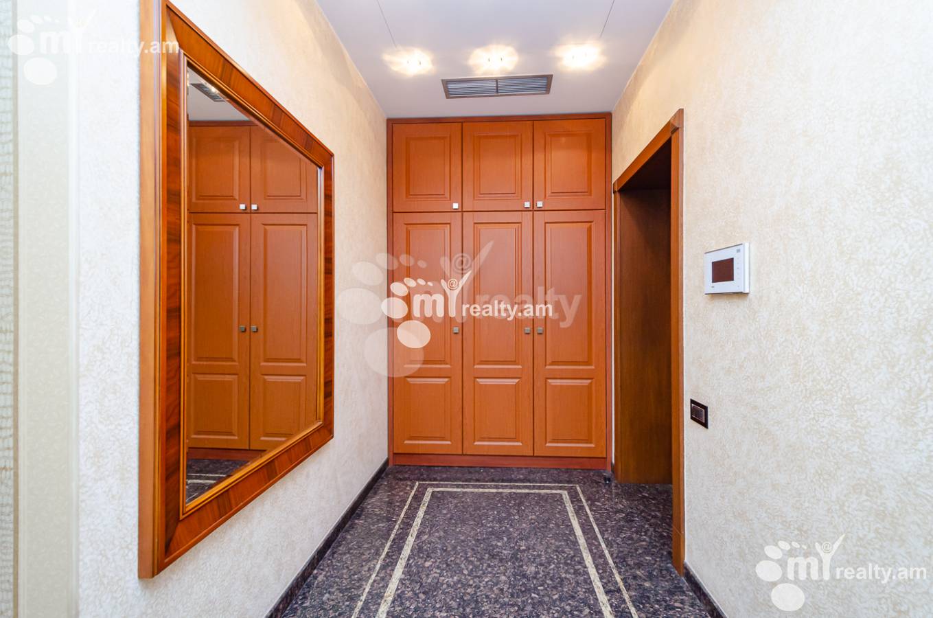 3 սենյականոց բնակարան վարձով Հյուսիսային պող, Կենտրոն Երևան, 149037