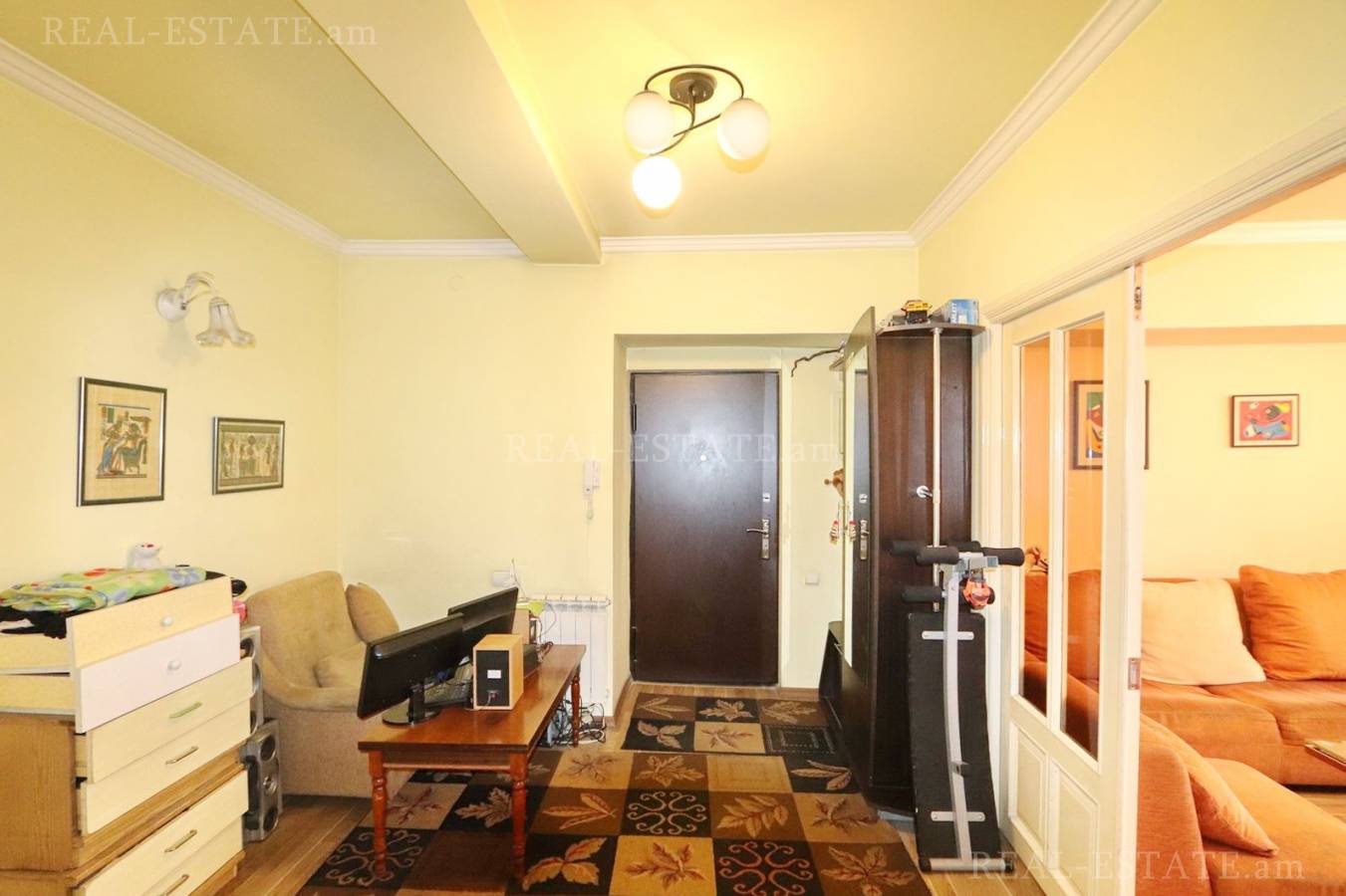 3 bedroom apartment for sale Saryan St, Center Yerevan, 136445