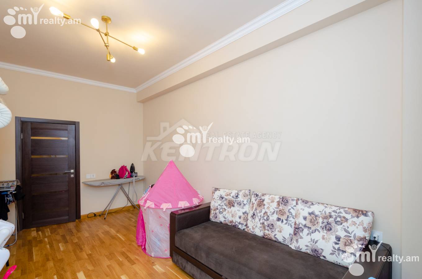 3 bedroom apartment for sale خیابان سِواک, کاناکِر – زیتون ایروان, 136094