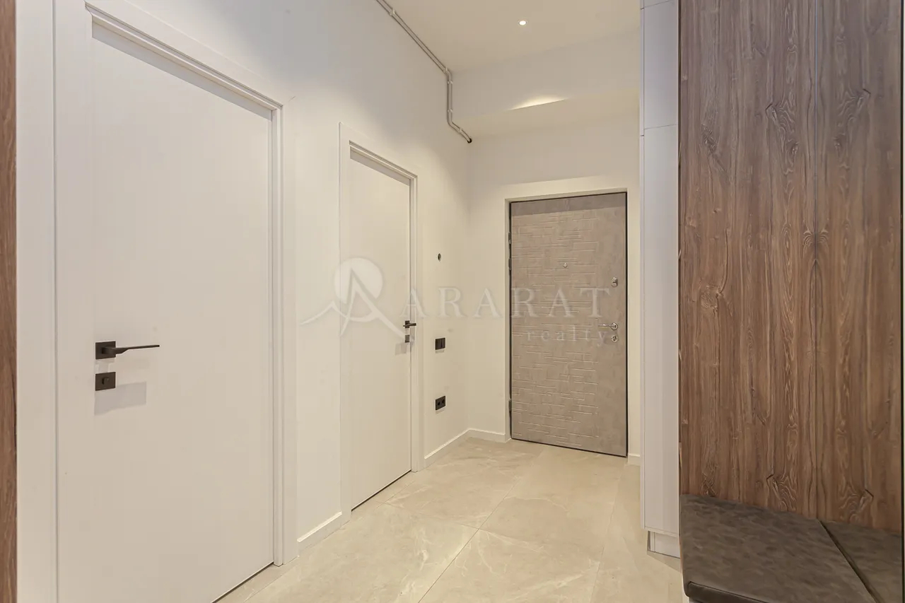 3 bedroom apartment for sale Paronyan St, Center Yerevan, 157375