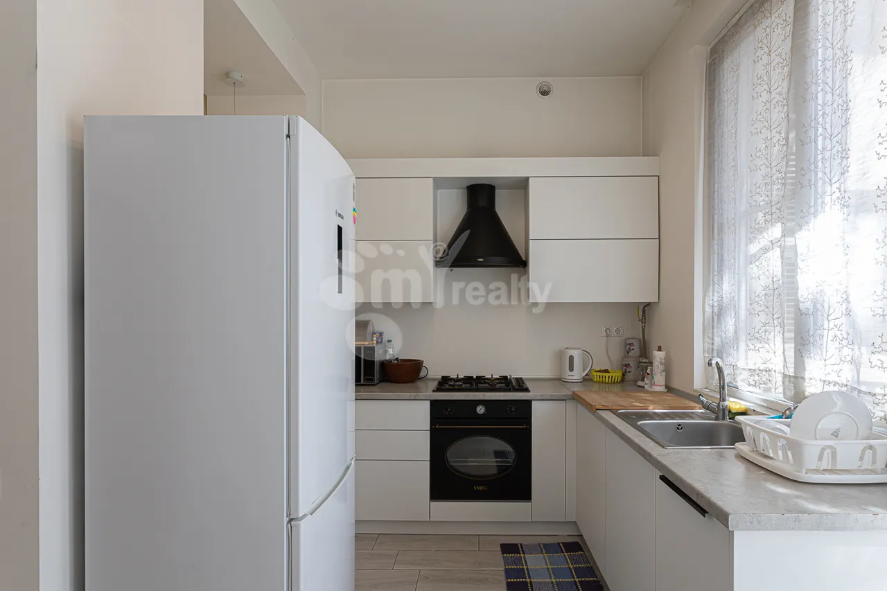 3 bedroom apartment for sale Teryan St, Center Yerevan, 160084