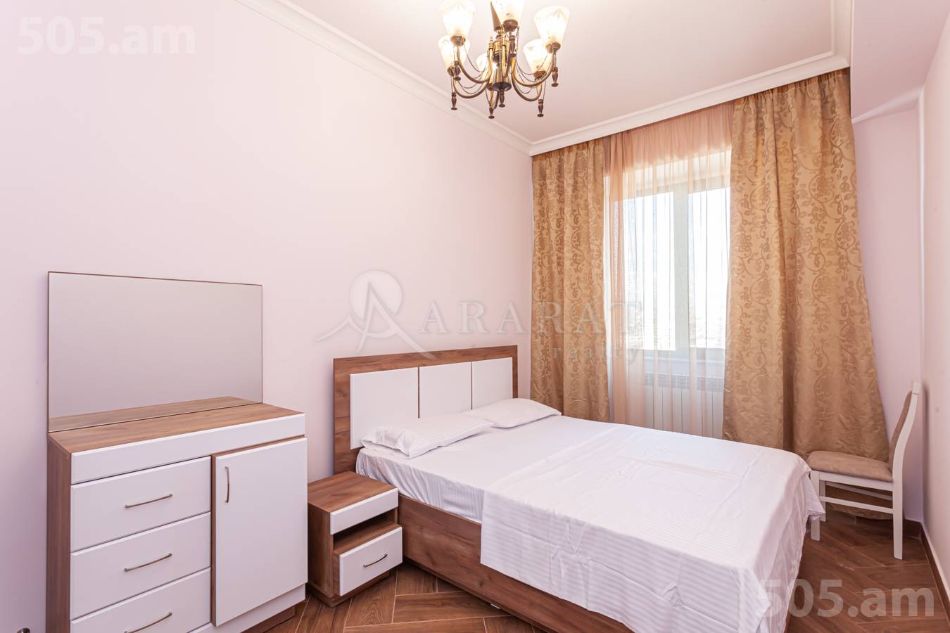 4 bedroom apartment for rent Rostom St, Center Yerevan, 149800