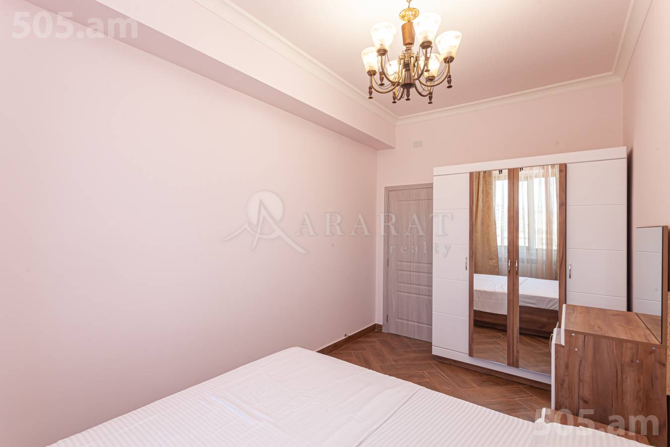 4 bedroom apartment for rent Rostom St, Center Yerevan, 149800