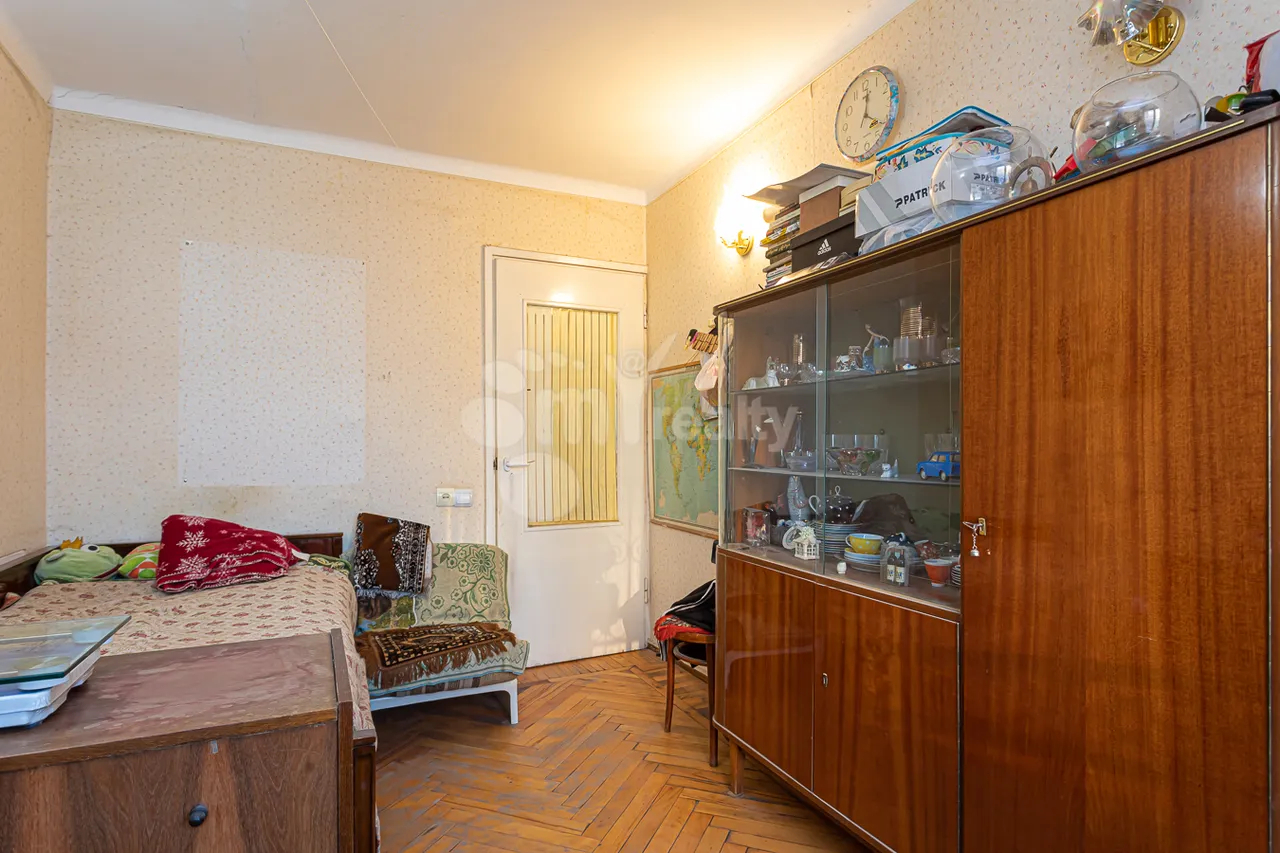 3 bedroom apartment for sale Buzand St, Center Yerevan, 158424