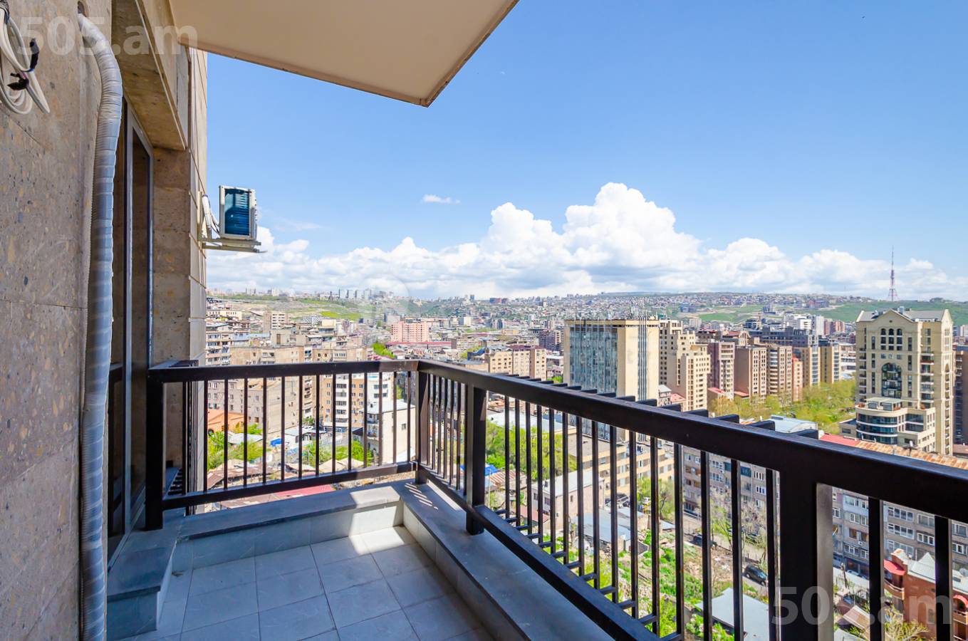 4 bedroom apartment for sale خیابان پارونیان, مرکز شهر ایروان, 150354