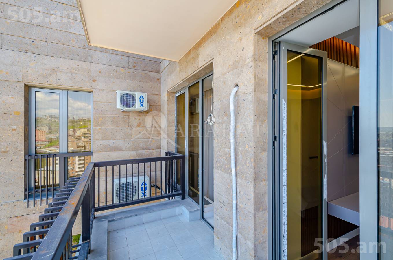 4 bedroom apartment for sale خیابان پارونیان, مرکز شهر ایروان, 150354