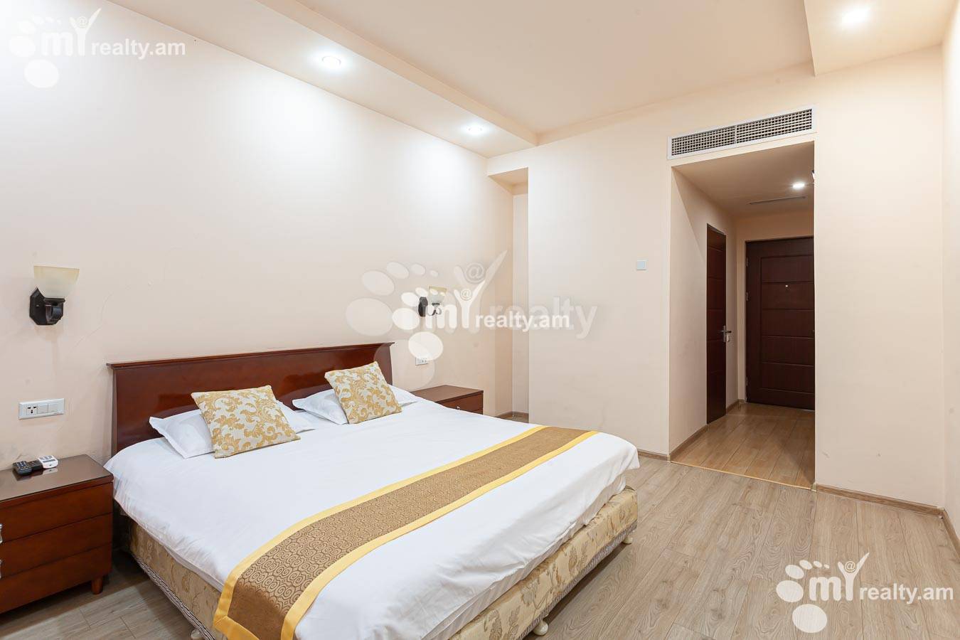 4 bedroom apartment for sale Aram St, Center Yerevan, 155101