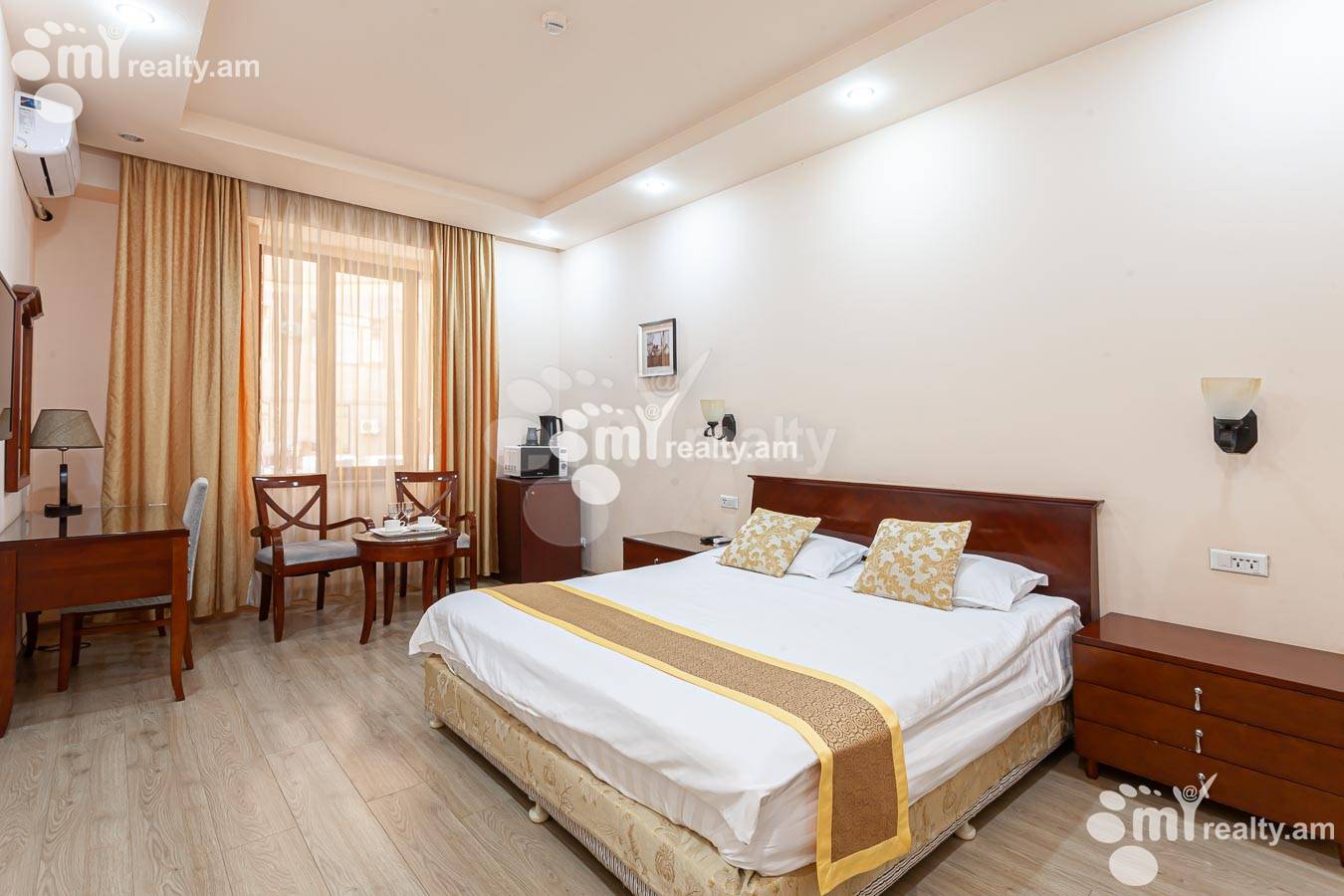 4 bedroom apartment for sale Aram St, Center Yerevan, 155101