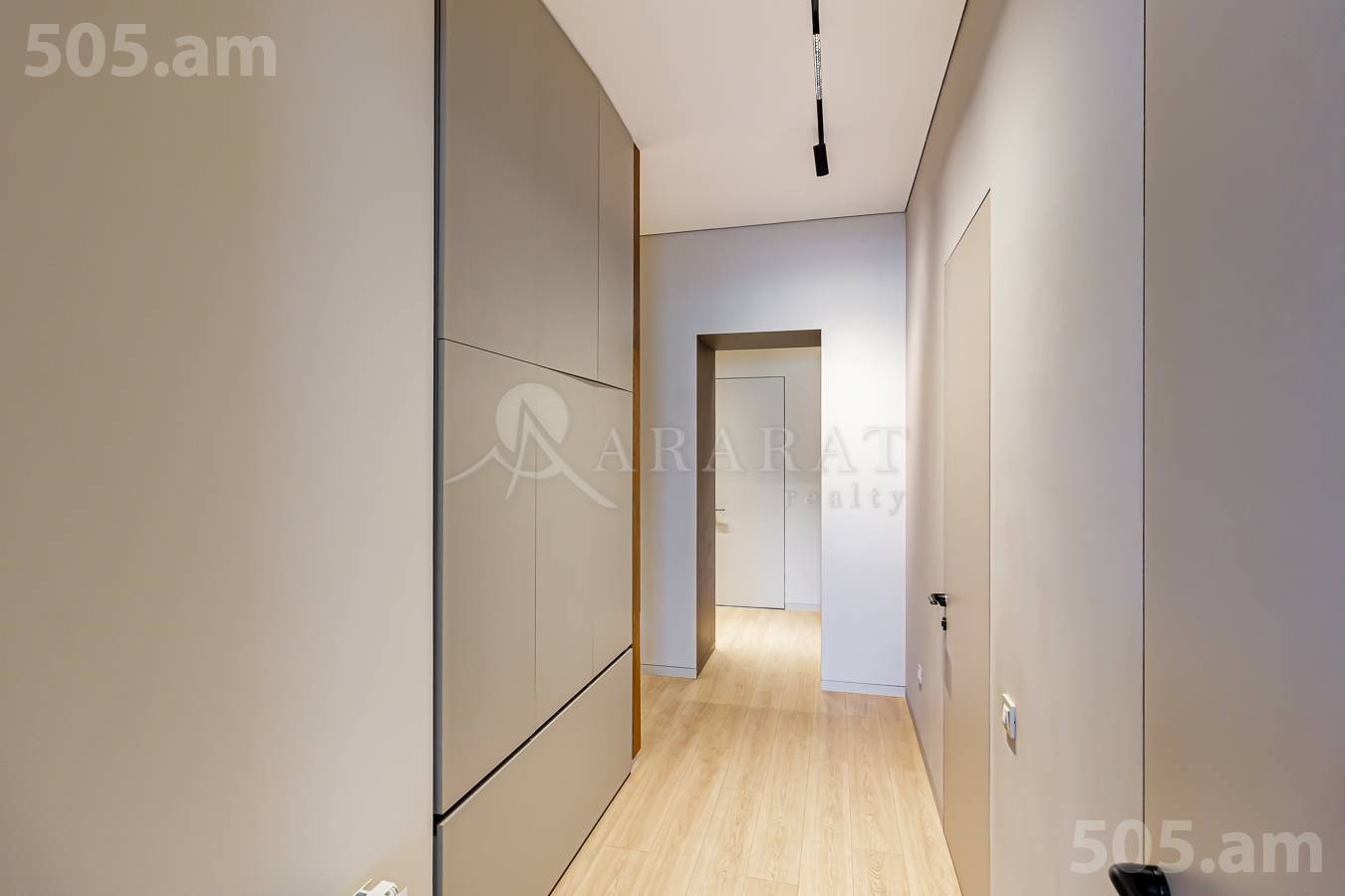 3 bedroom apartment for sale خیابان تومانیان, مرکز شهر ایروان, 152196