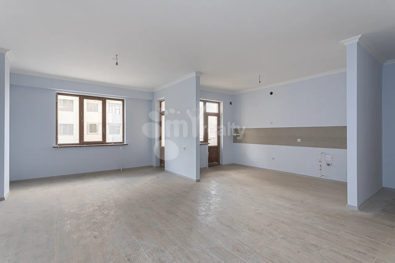 4 սենյականոց բնակարան  Մ․ Մելքոնյան փող, Կենտրոն Երևան, 160108