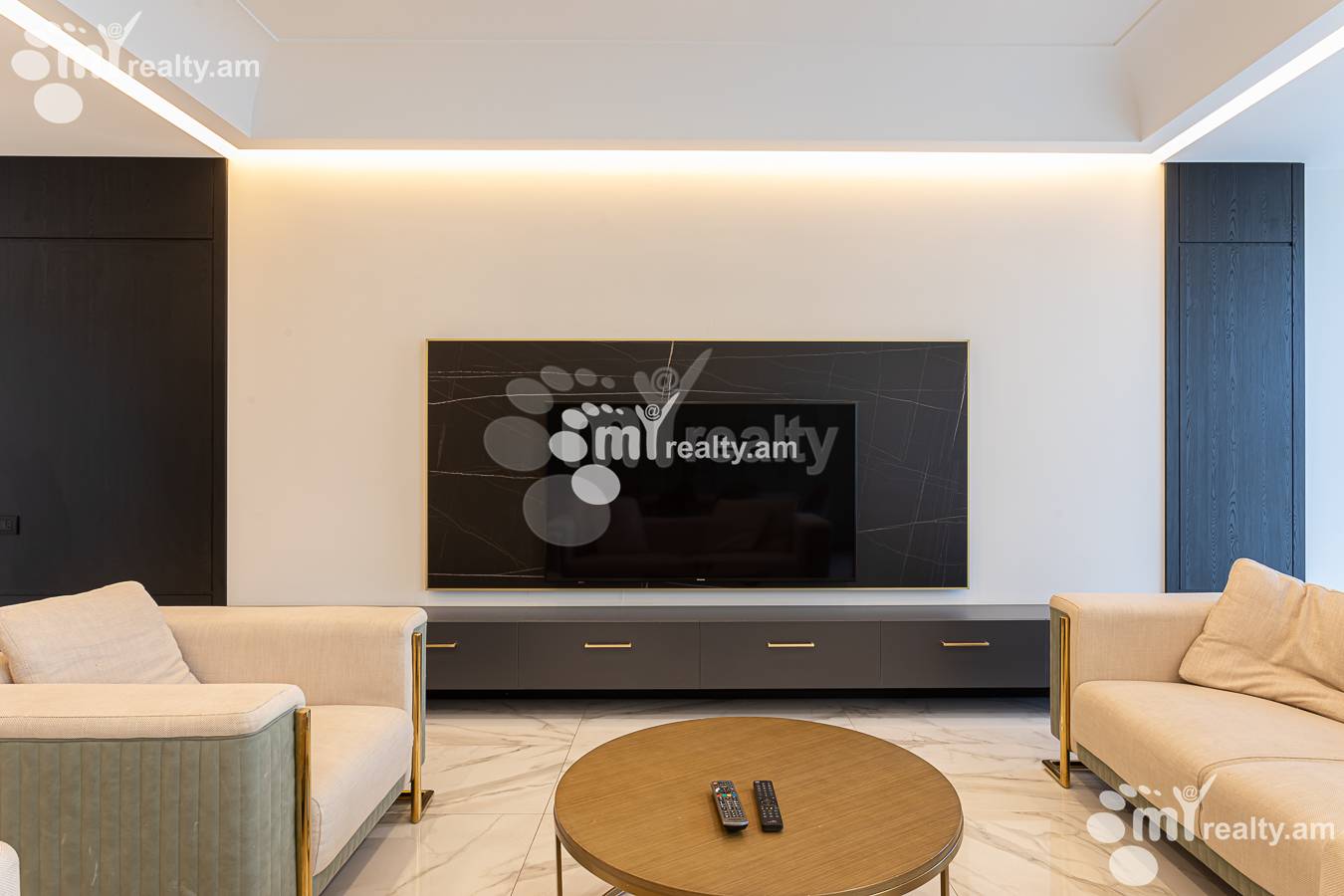 3 bedroom apartment for sale خیابان تِسی تِسِرناکابِرد, مرکز شهر ایروان, 156364