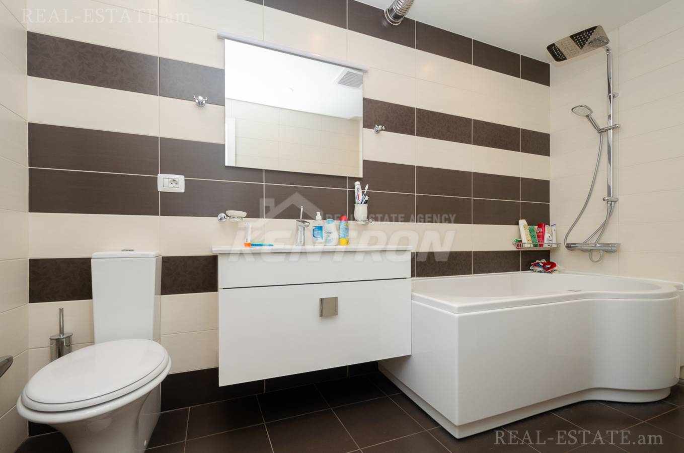 5 սենյականոց բնակարան  Լեոի փող, Կենտրոն Երևան, 138867