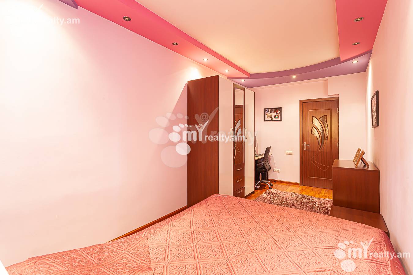 3 bedroom apartment for sale E. Qochar St, Center Yerevan, 152052