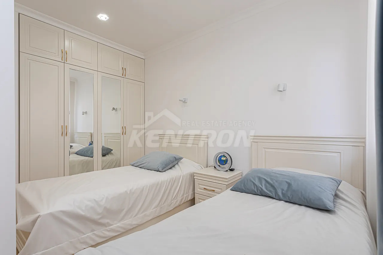 3 bedroom apartment for sale Saryan St, Center Yerevan, 157562