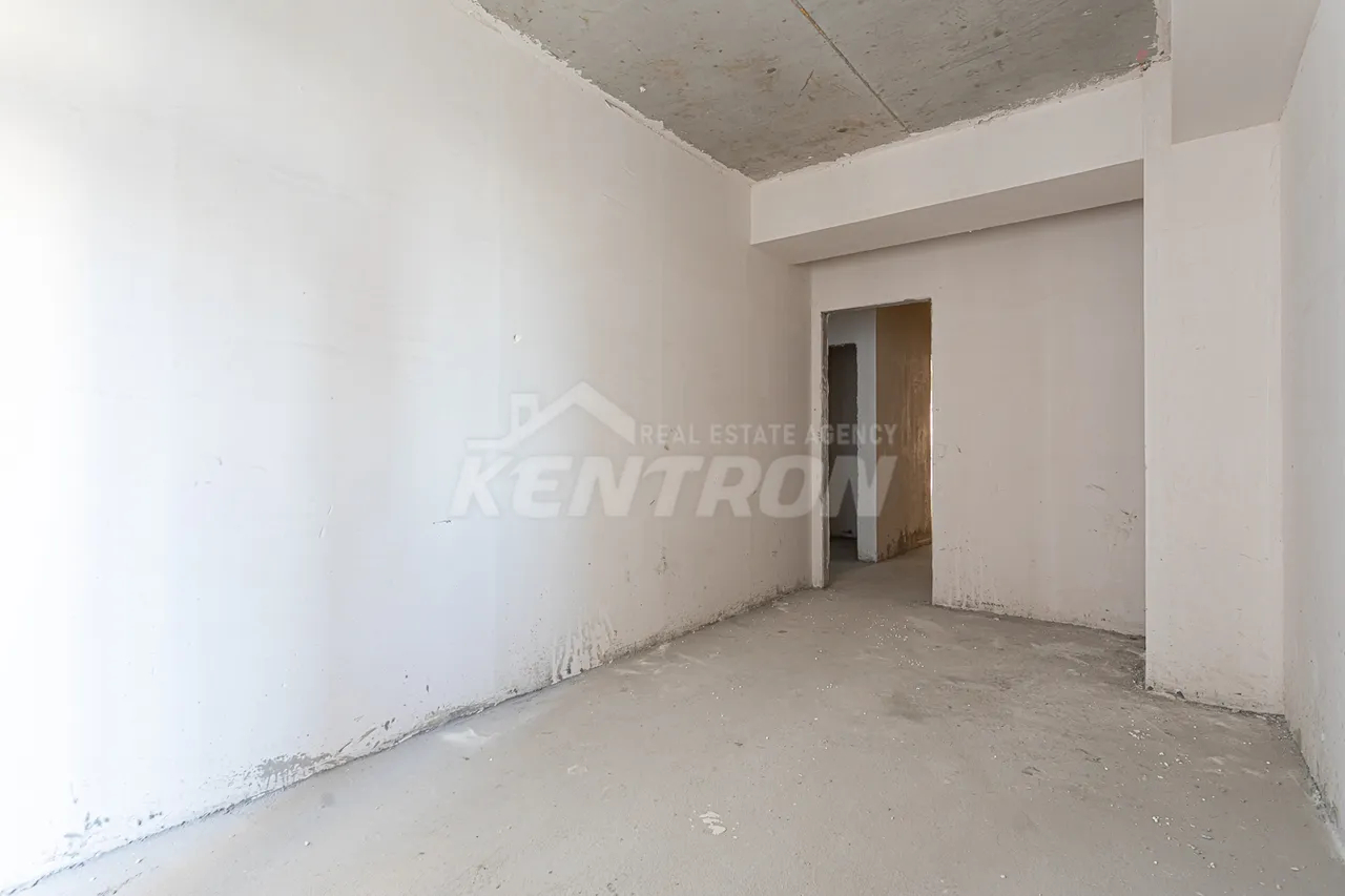 4 bedroom apartment for sale خیابان گِریبودوف, عربگیر ایروان, 157526