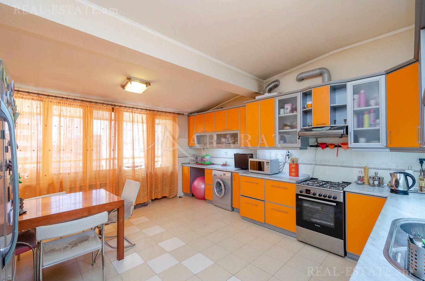 3 bedroom apartment for sale Pushkin St, Center Yerevan, 142489