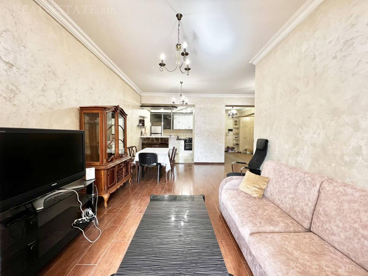 Купить 3 комнатную квартиру Лер. Камсар ул, Центр Ереван, 129972
