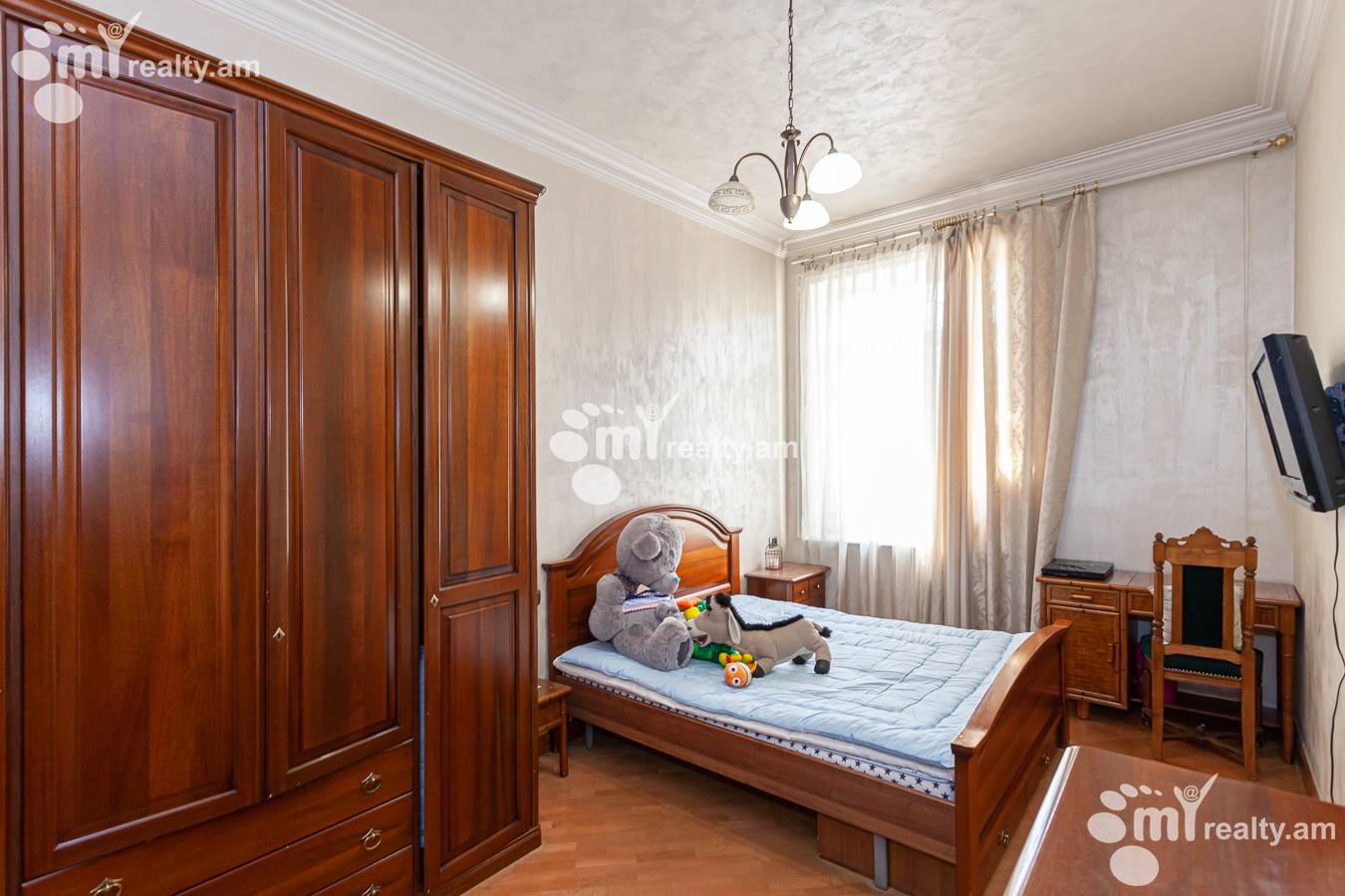 5 bedroom apartment for sale خیابان ابوویان, مرکز شهر ایروان, 143203