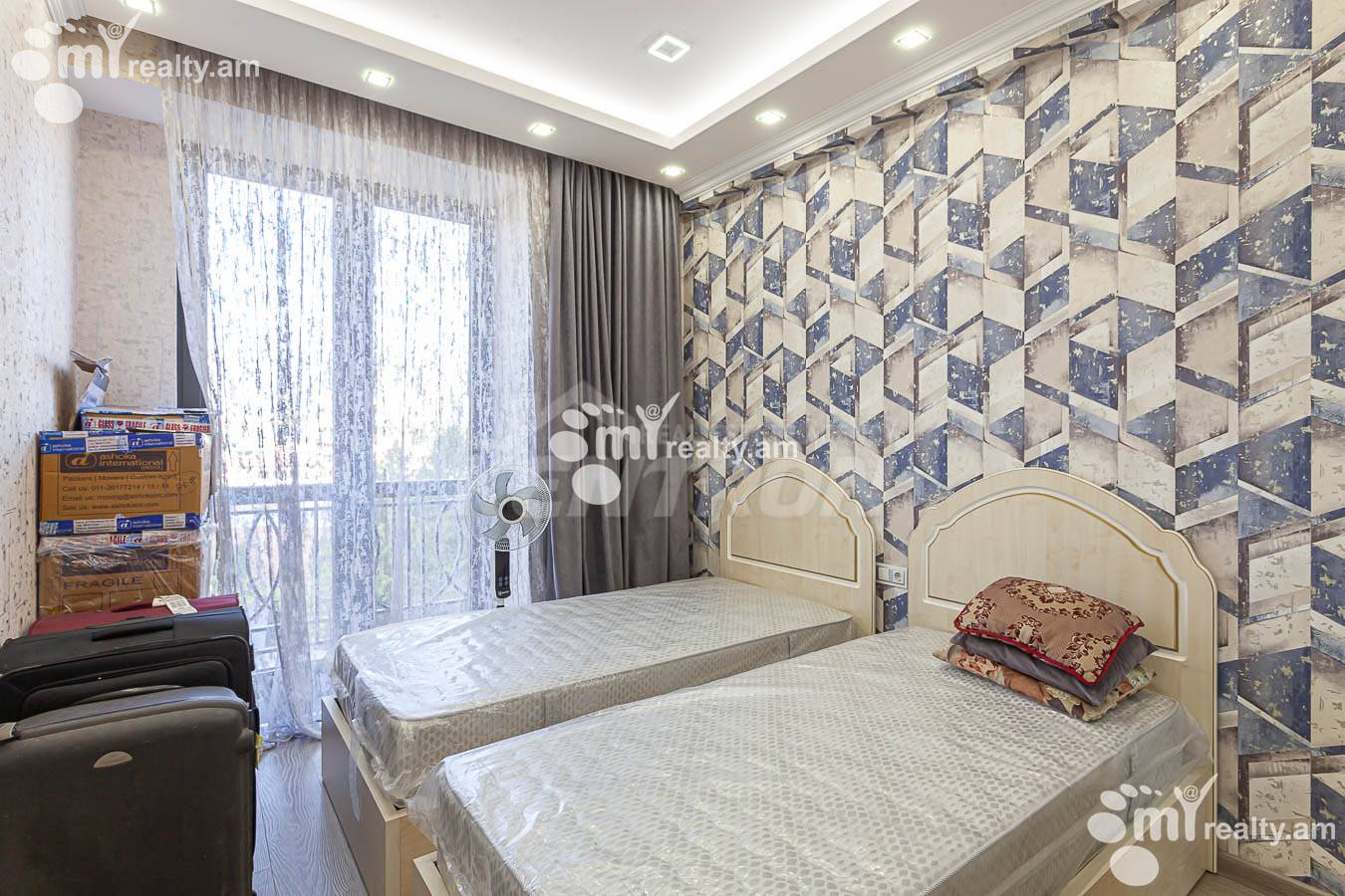 Купить 4 комнатную квартиру Сасна Црер ул., Давташен Ереван, 154888