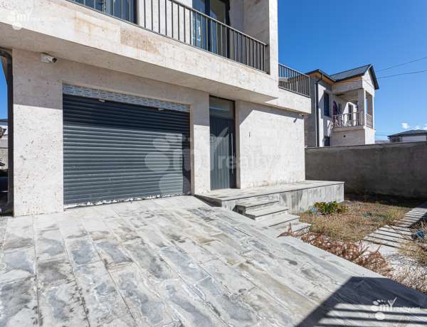 arandznatun-vacharq-Yerevan-Nor-Nork