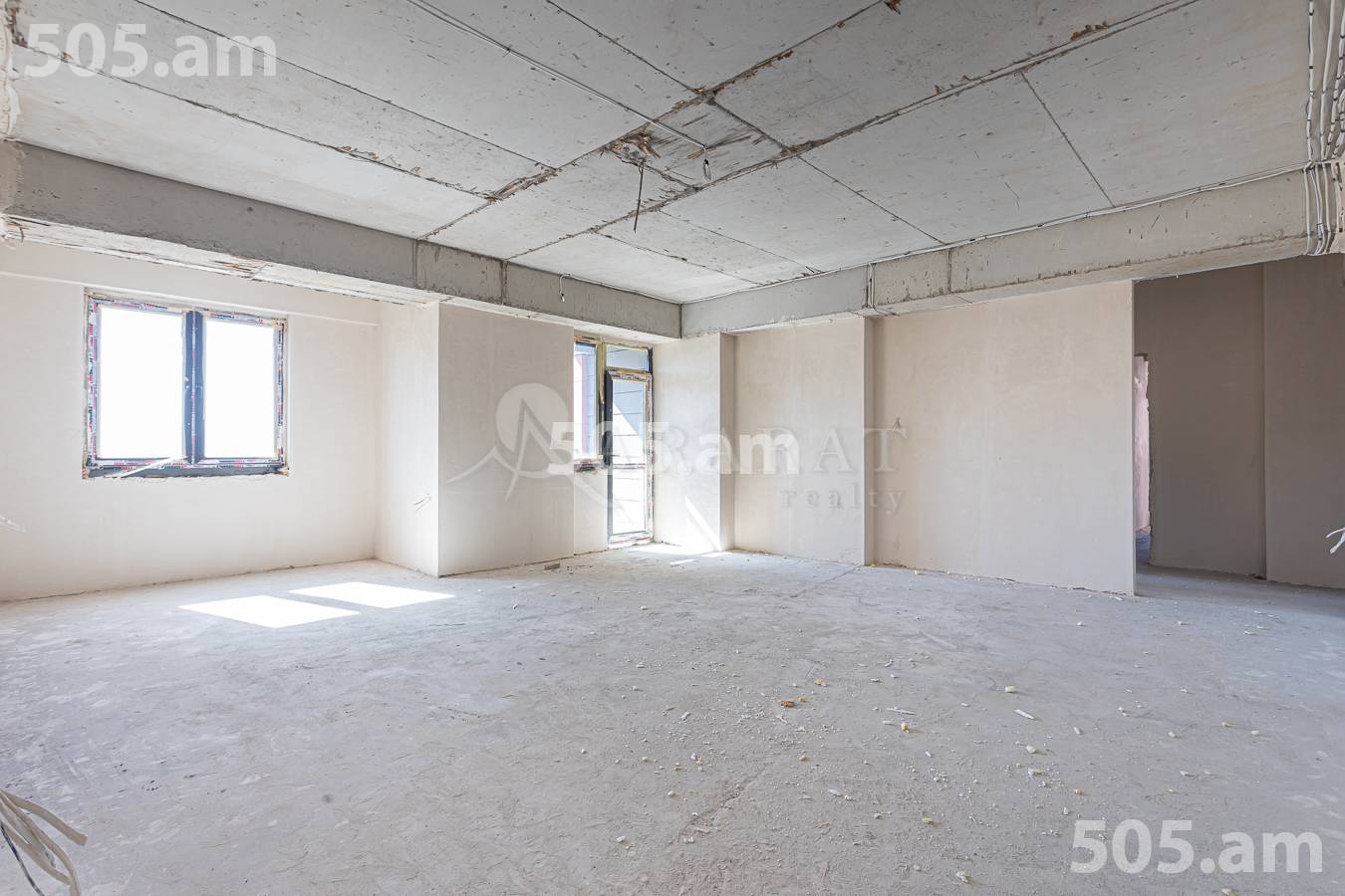 4 սենյականոց բնակարան  Էմինեսկու փող, Քանաքեռ-Զեյթուն Երևան, 157068