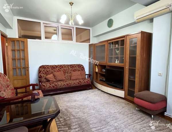 varcov-bnakaran/2-senyakanoc/Tumanyan+St/Center/Yerevan