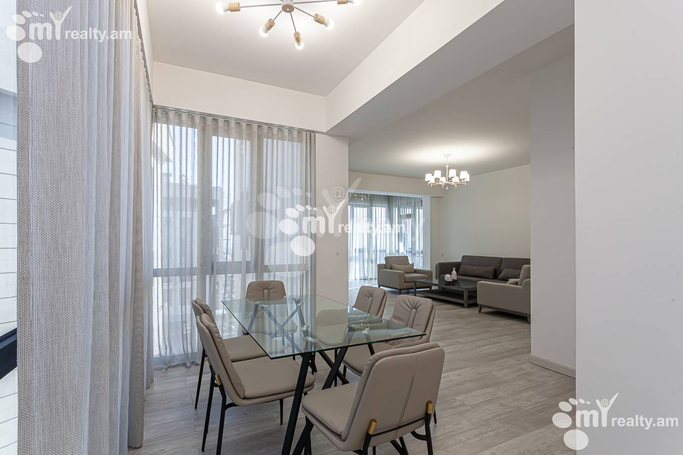 4 bedroom apartment for rent Antarayin St, Center Yerevan, 147902