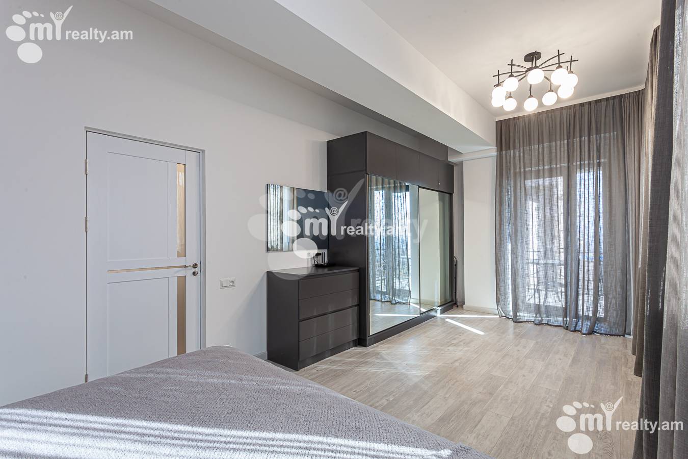4 bedroom apartment for rent Antarayin St, Center Yerevan, 147902