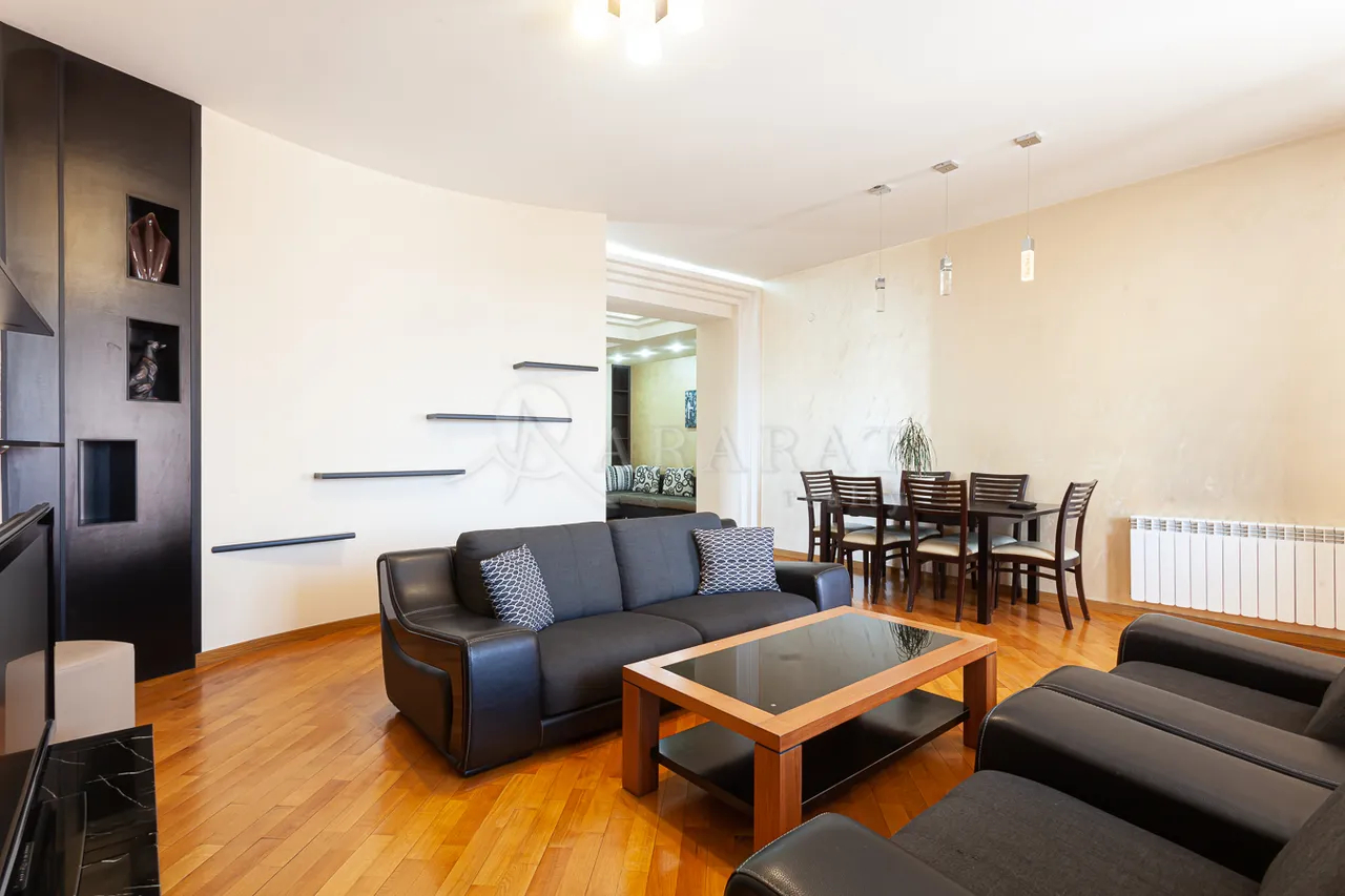 3 bedroom apartment for sale rue d'Amiryan, Center Yerevan, 158288