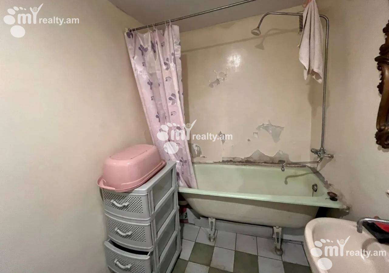 3 bedroom apartment for sale Artsruni St, Arabkir Yerevan, 156251