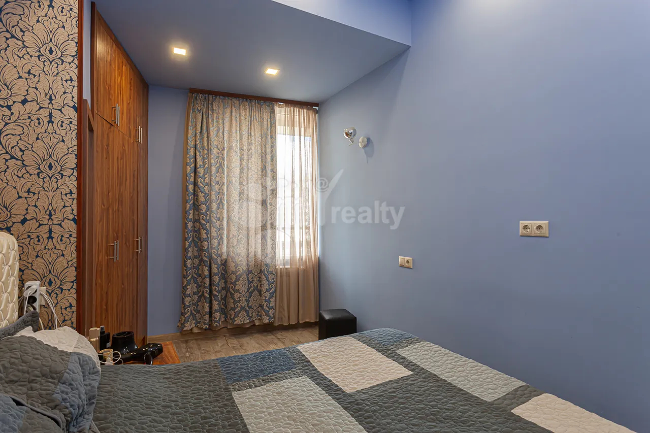 3 bedroom apartment for sale Mamikoniants St, Arabkir Yerevan, 160636