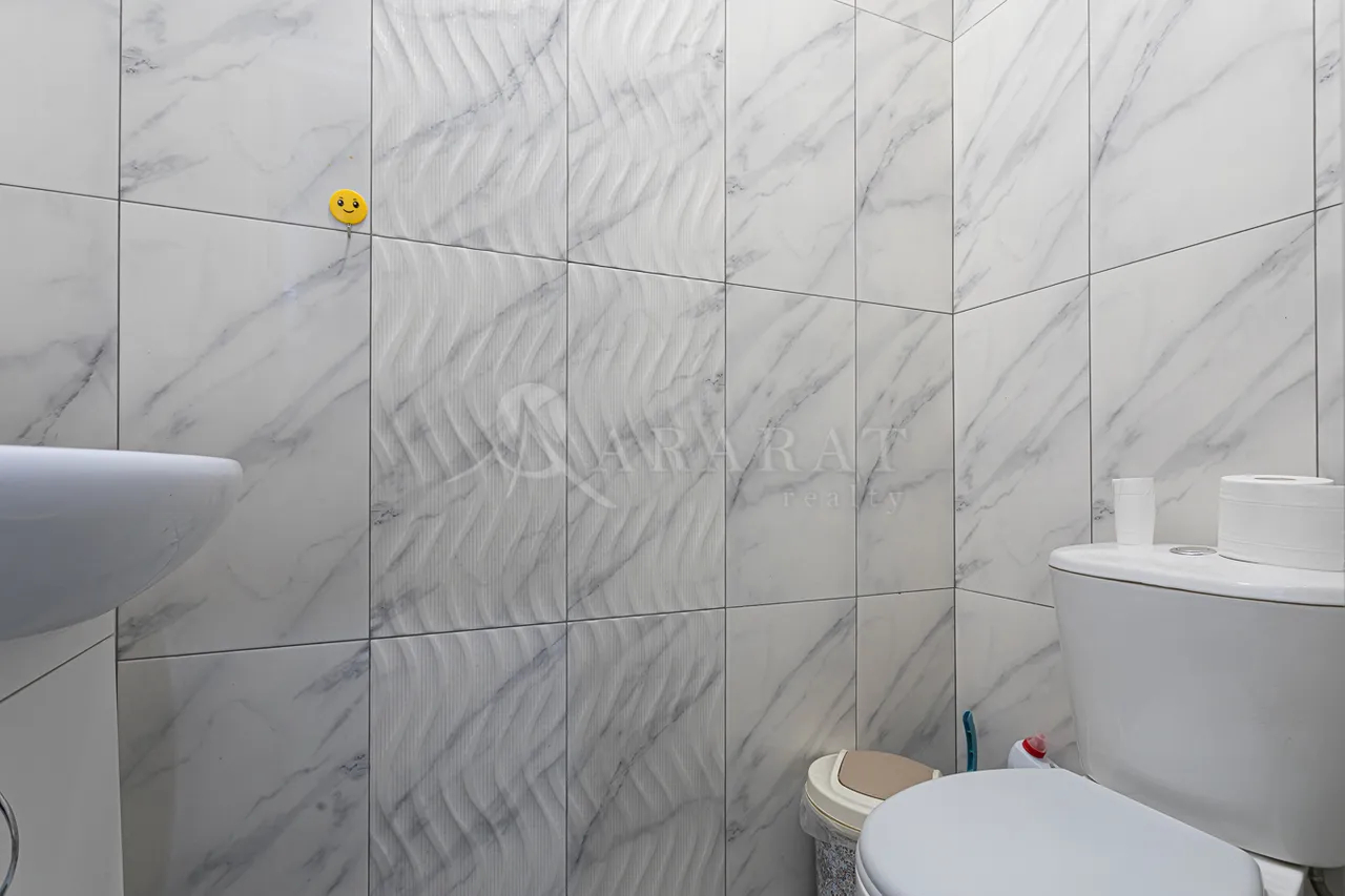 4 bedroom apartment for sale Arghutyan St, Arabkir Yerevan, 158199