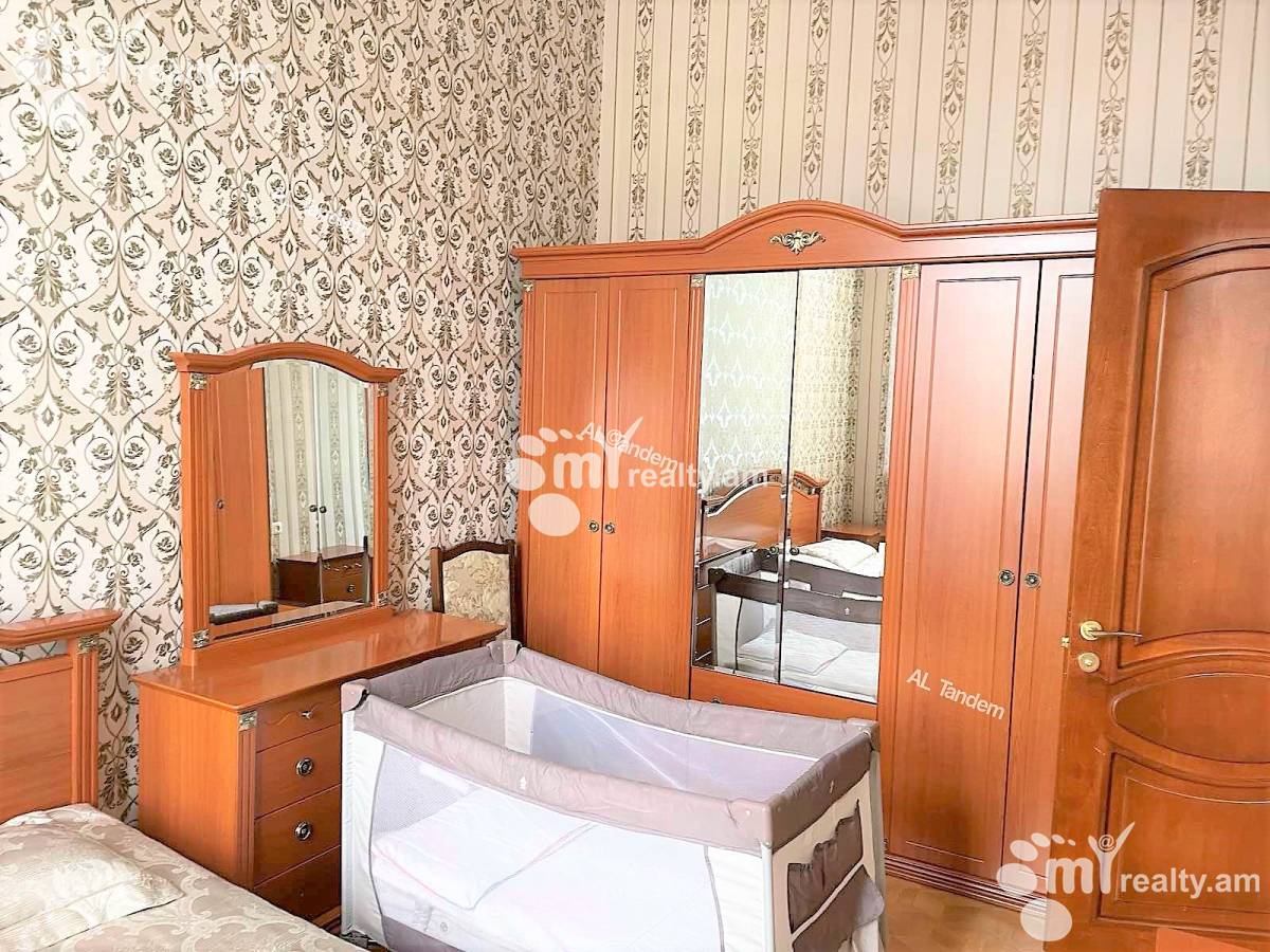 Снять 3 комнатную квартиру Московян ул, Центр Ереван, 126529