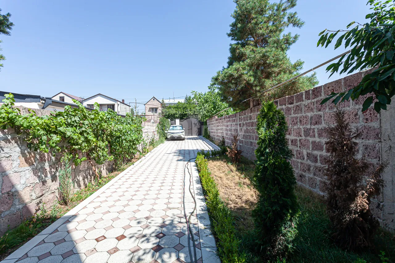 House for sale Paruyr Sevak dis., Awan Yerevan, 161206