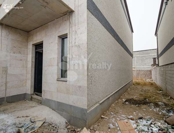 arandznatun-vacharq-Yerevan-Avan