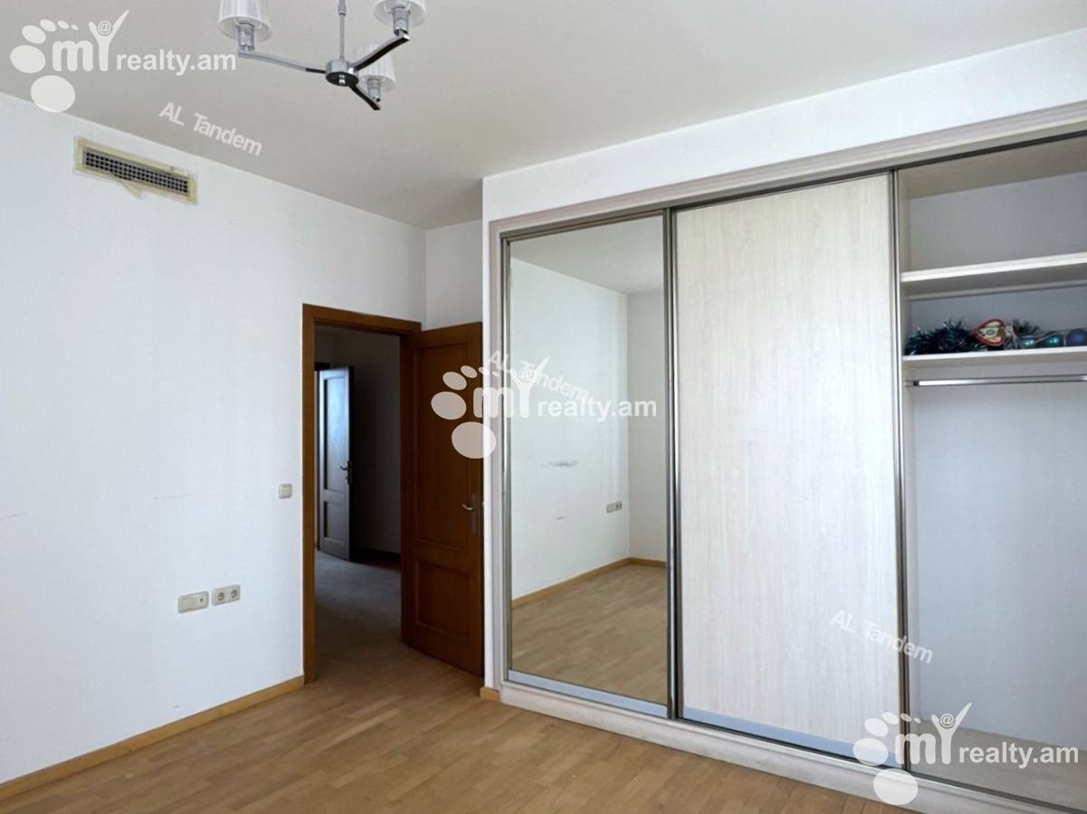 Commercial for rent خیابان آنتارایین, مرکز شهر ایروان, 155678