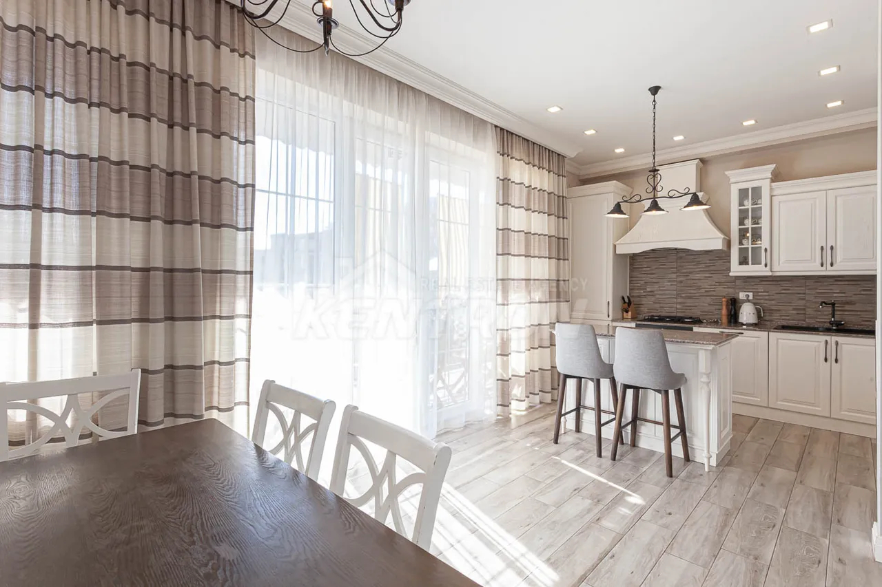 4 սենյականոց բնակարան վարձով Թումանյան 1ին անց, Կենտրոն Երևան, 158985