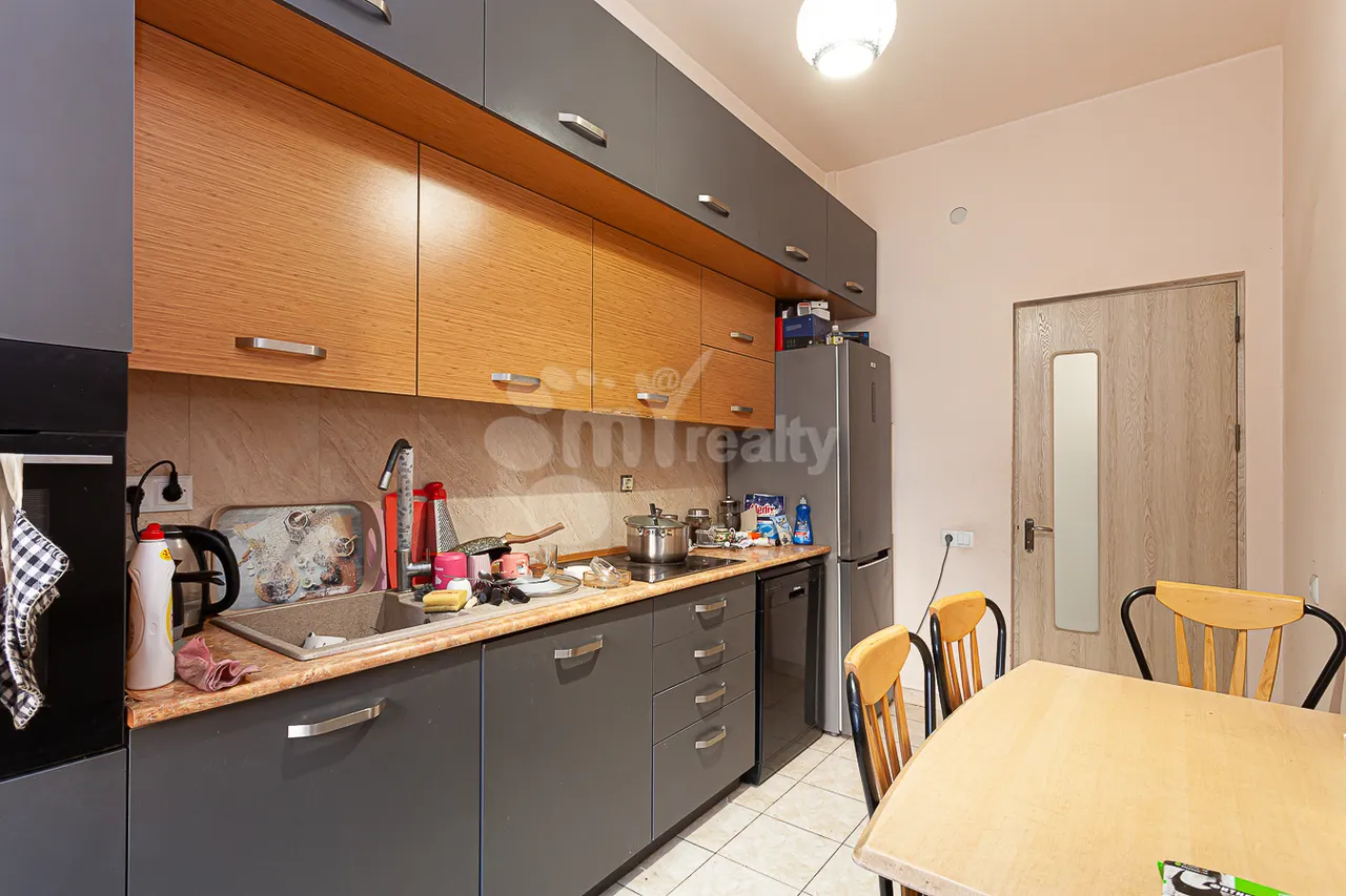 3 bedroom apartment for sale Adonts St, Arabkir Yerevan, 161342