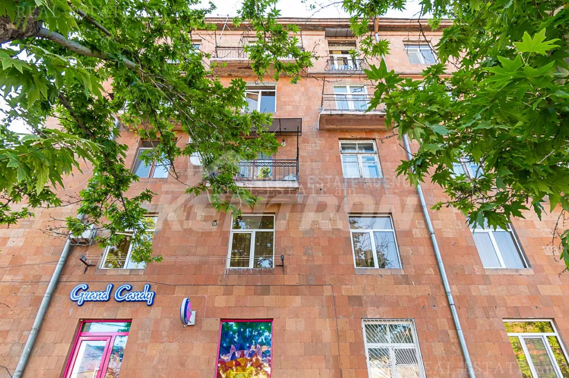 Купить 2 комнатную квартиру Азатутян пр, Арабкир Ереван, 157237